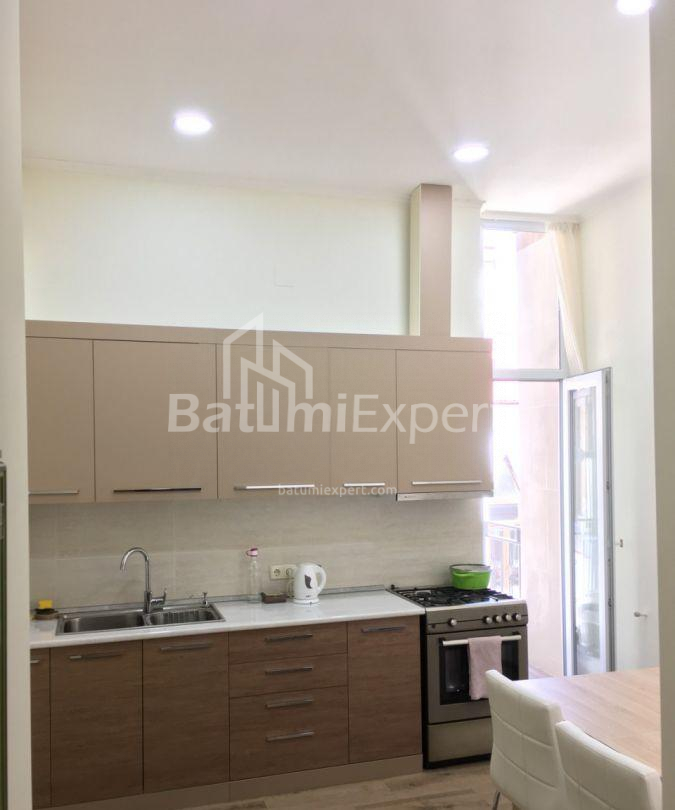 Пәтер 175 м² - Король Парнаваз, Batumi, Грузия