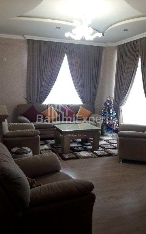 Пәтер 77 м² - Дэвид Агмашенебли, Batumi, Грузия