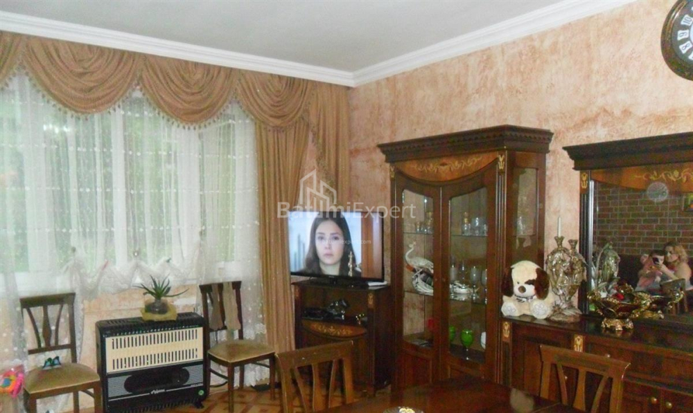 Пәтер 80 м² - Дэвид Агмашенебли, Batumi, Грузия