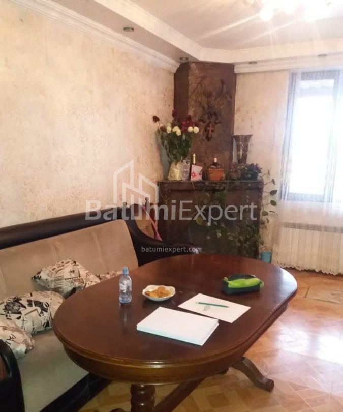 Пәтер 85 м² - Дэвид Агмашенебли, Batumi, Грузия