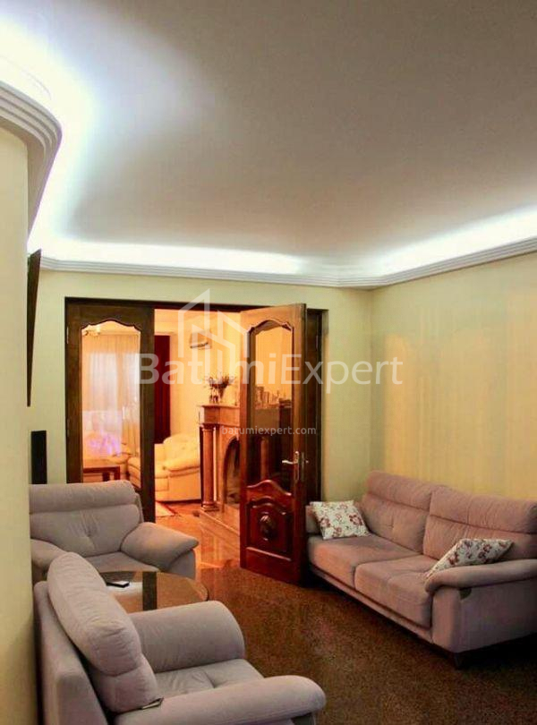 Пәтер 140 м² - Король Парнаваз, Batumi, Грузия