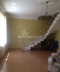 Пәтер 130 м² - Король Парнаваз, Batumi, Грузия