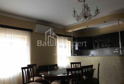 Пәтер 3-комн 68 m² - Дэвид Агмашенебли, Batumi