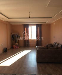 Пәтер 40 м² - Дэвид Агмашенебли, Batumi, Грузия