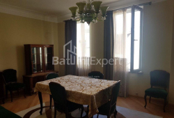Пәтер 4-комн 250 m² - Юрьевская, Batumi