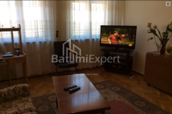 Жеке үй 100 м² - Лех және Мария Качинский, Batumi, Грузия