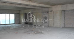 Пәтер 1-комн 172.7 m² - Лех және Мария Качинский, Batumi