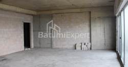 Пәтер 75.75 м² - Лех және Мария Качинский, Batumi, Грузия